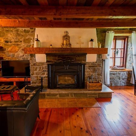 Domaine Steinbach Cidrerie B&B Distillerie St-Pierre-de-l'Île-d'Orléans エクステリア 写真