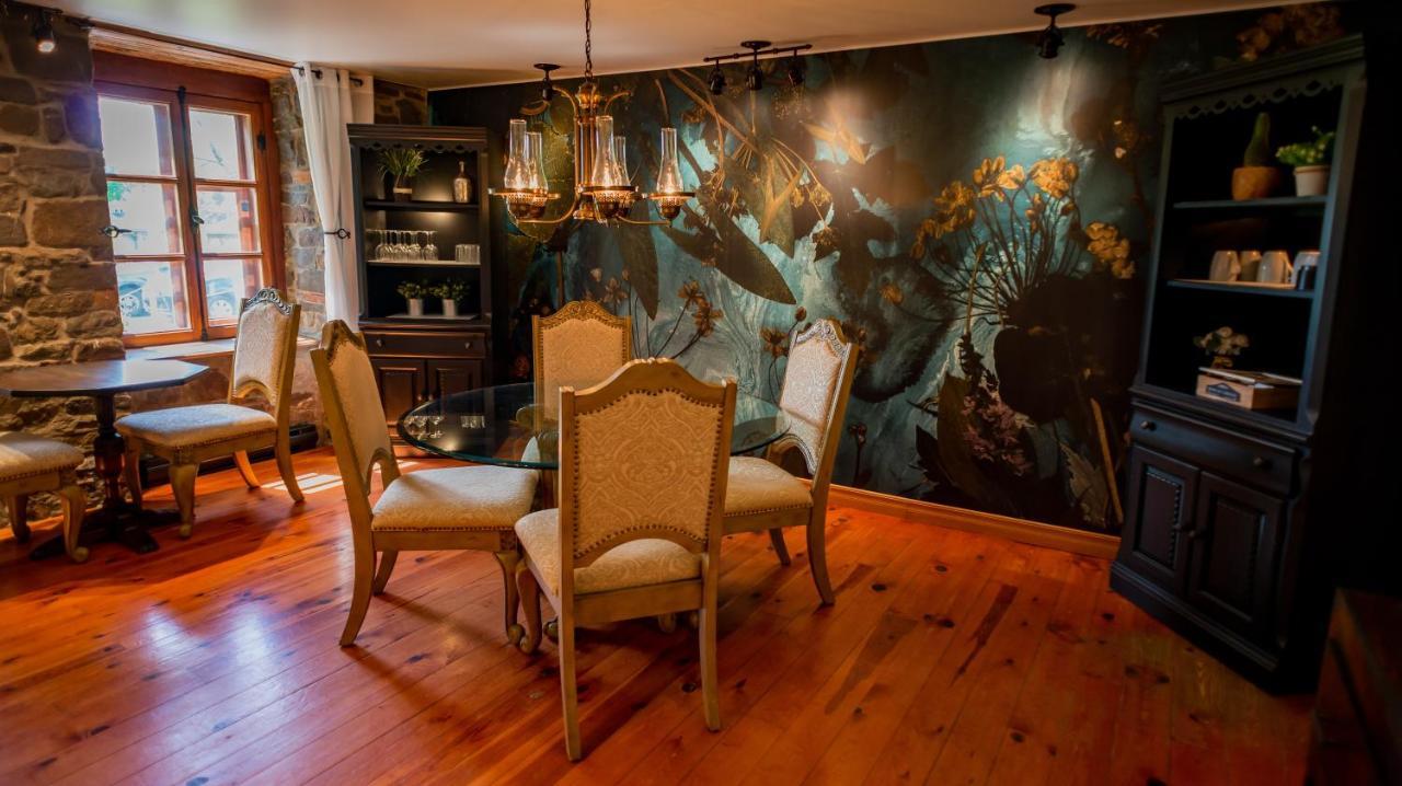 Domaine Steinbach Cidrerie B&B Distillerie St-Pierre-de-l'Île-d'Orléans エクステリア 写真